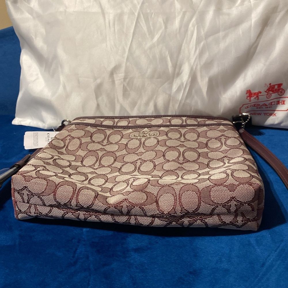 NWT Coach Raspberry Crossbody Handbag - Picture 6 of 10